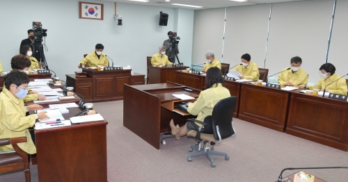 꾸미기_제282회 임시회 행정위원회 (4).JPG