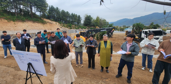 [꾸미기]철원군의회 보도자료_20241015_현장확인 1일차_01.jpg