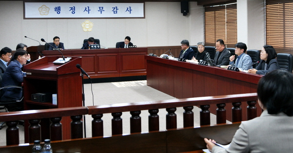 [꾸미기]철원군의회 행정사무감사 6일차.JPG